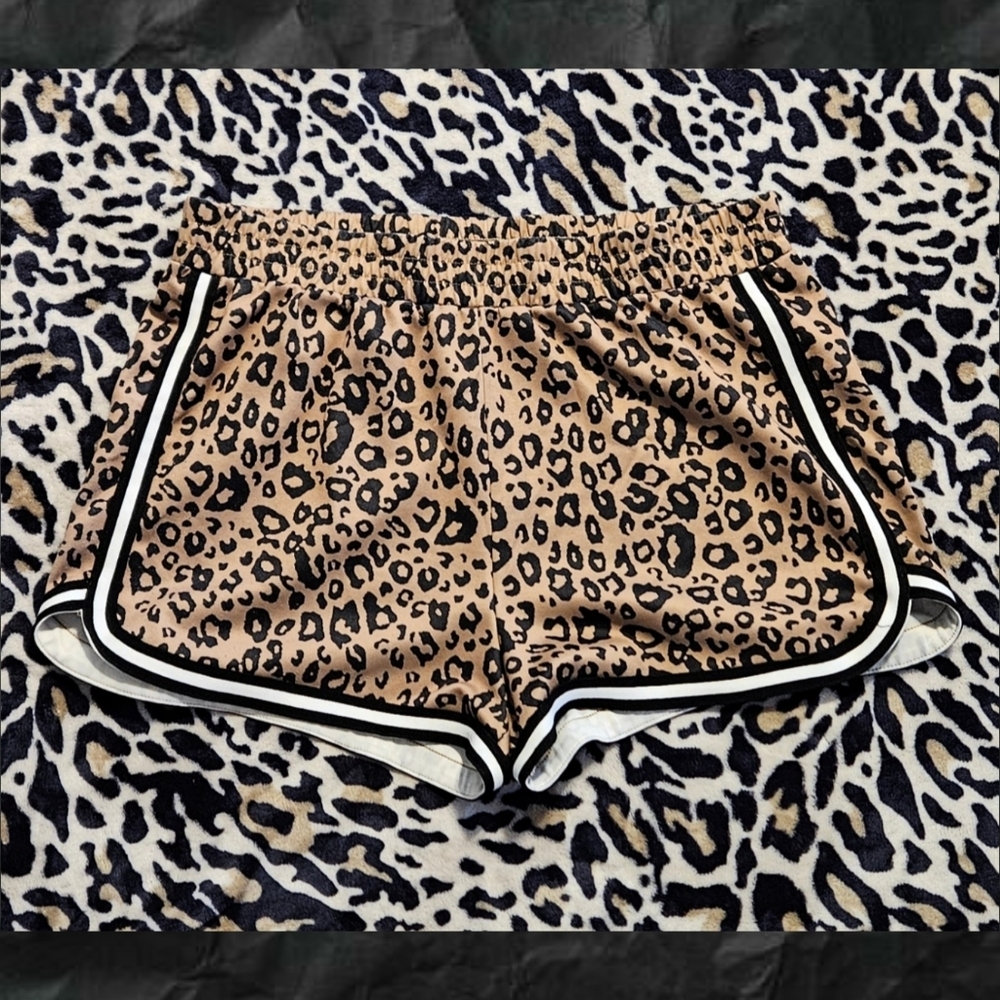 Leopard Print Retro Vibe Excellent Condition XL No Boundaries